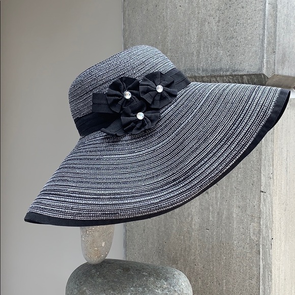 Badgley Mischka Accessories - Badgley Mischka Big Brim Sun Hat